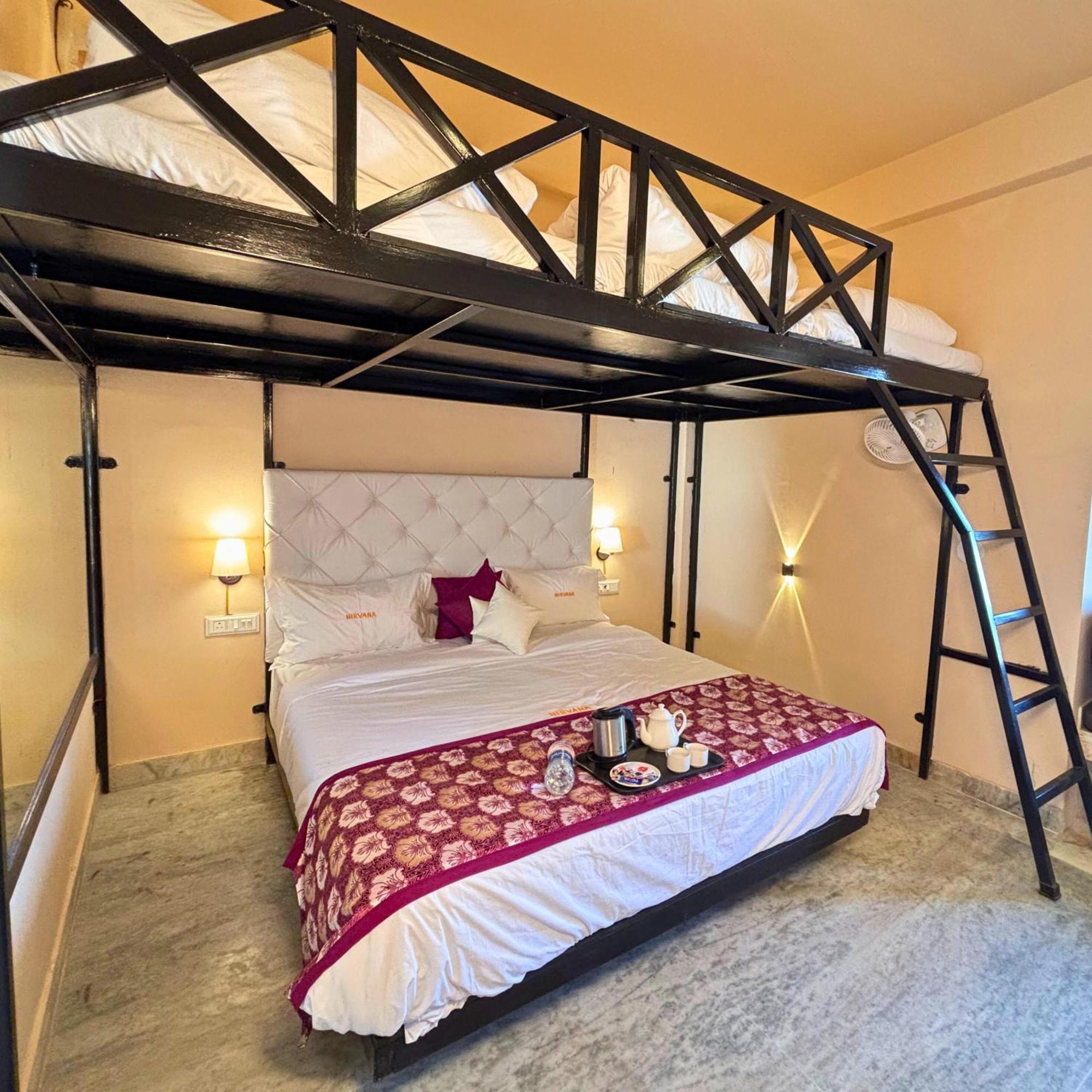 Hotel Nirvana Lakeside Udaipur Eksteriør billede