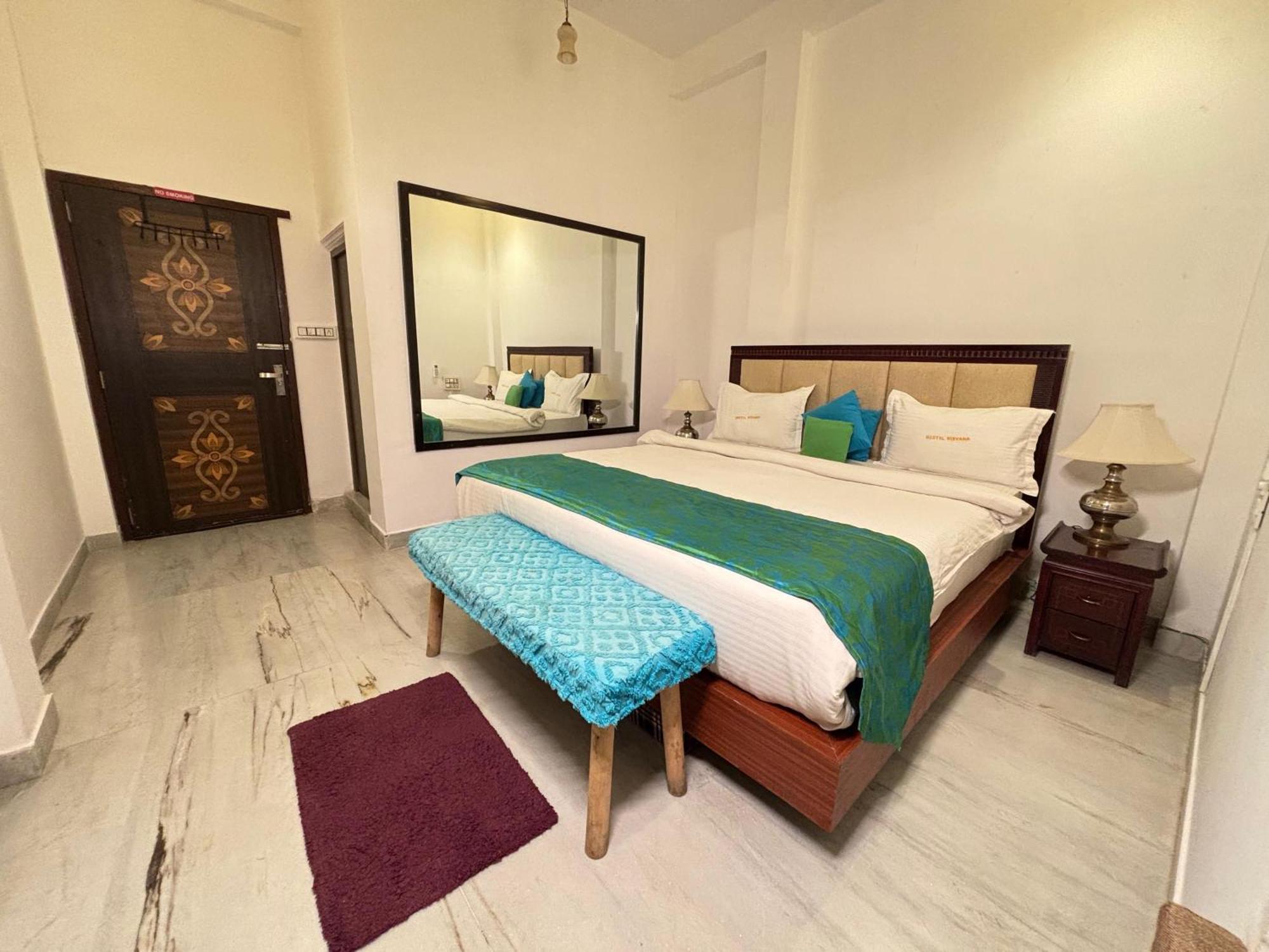 Hotel Nirvana Lakeside Udaipur Eksteriør billede